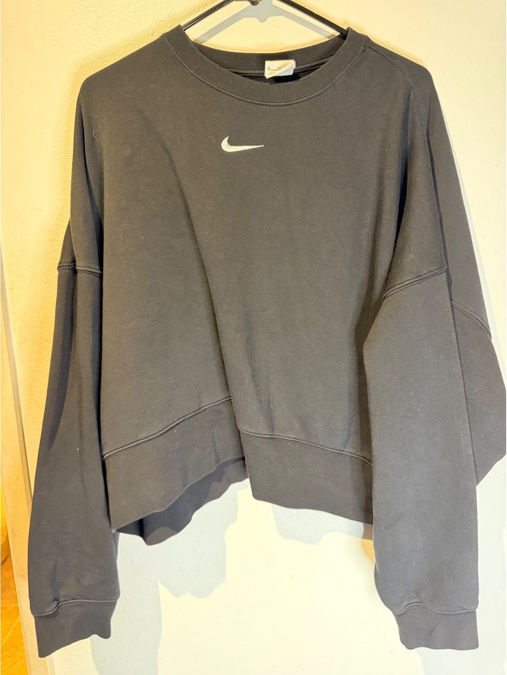 Nike Women's XL Black Cropped Crewneck Sweatshirt Cotton Blend